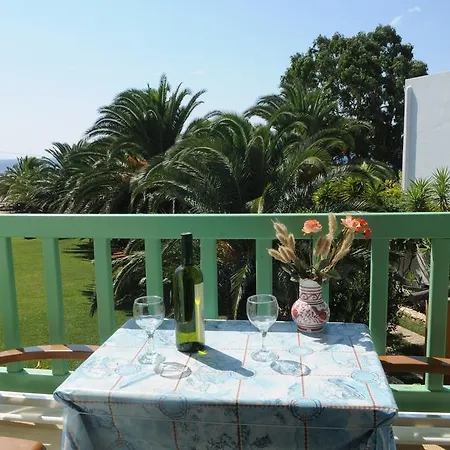 飞马套房公寓 *